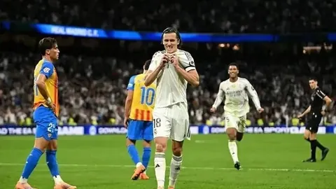 埃及足球之魂萨拉赫，荣耀同行：埃及王者，独步天下，足协携手共铸传奇！